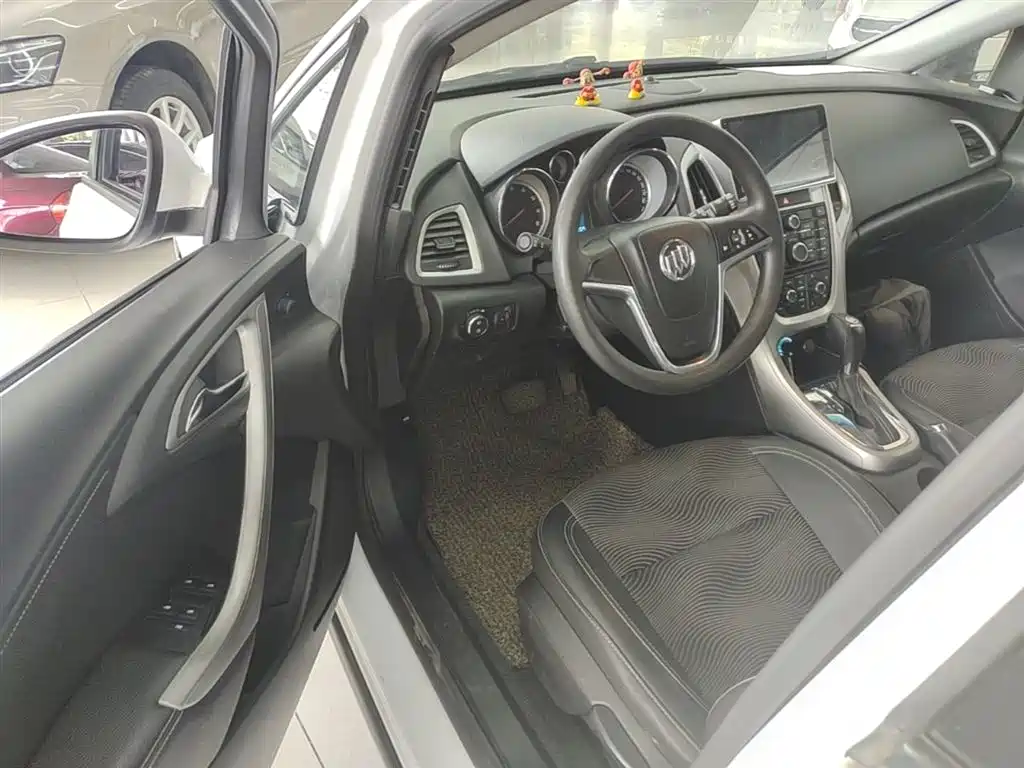 Buick Excelle 2014 XT 1.6L Automatic Fashion фото 16