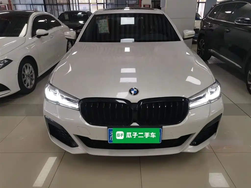 BMW 5 Series 2022 Model Second Facelift 525Li M Sport Package фото 3