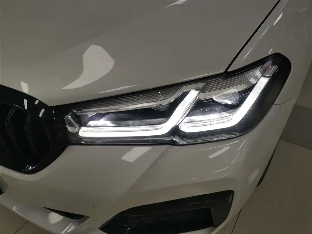 BMW 5 Series 2022 Model Second Facelift 525Li M Sport Package фото 19