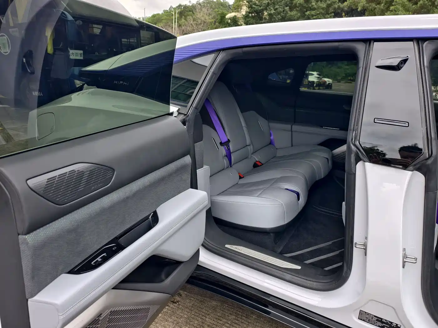 HiPhi Z 2023 5-Seater фото 11