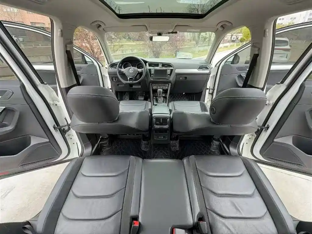 Volkswagen Tiguan L 2018 330TSI Automatic 2WD Luxury Edition фото 6