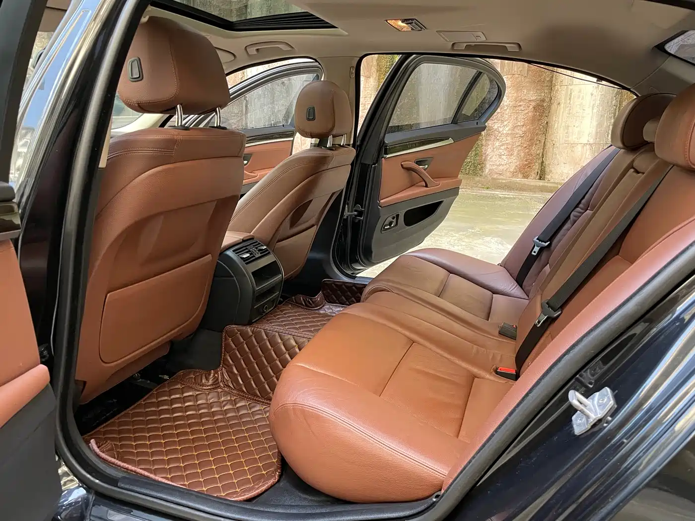 BMW 5 Series 2014 525Li Leading фото 11