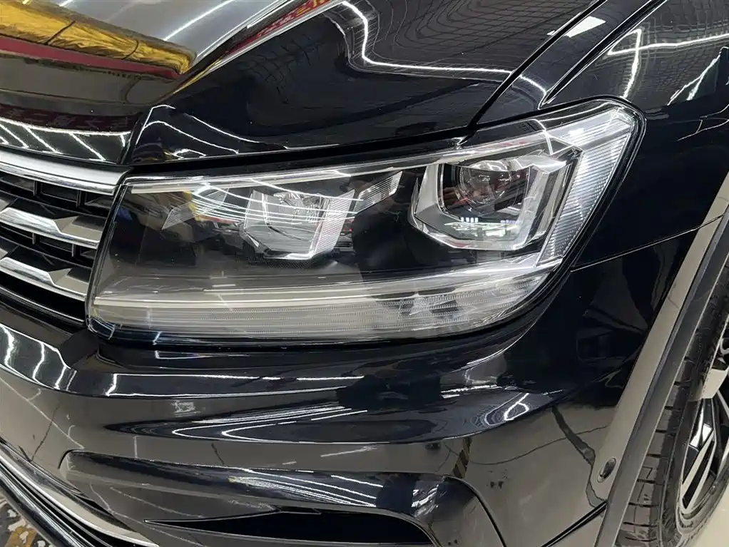 Volkswagen Tiguan L 2021 330TSI Automatic 2WD R-Line Premium фото 7