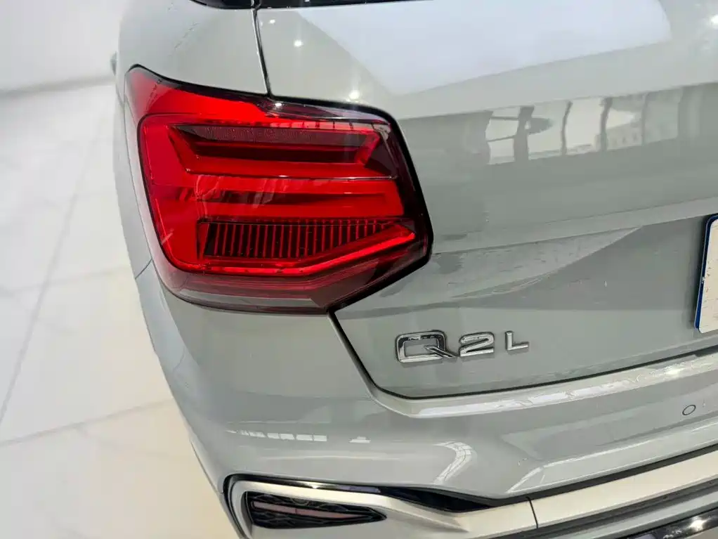 Фото 11 - Audi Q2L
