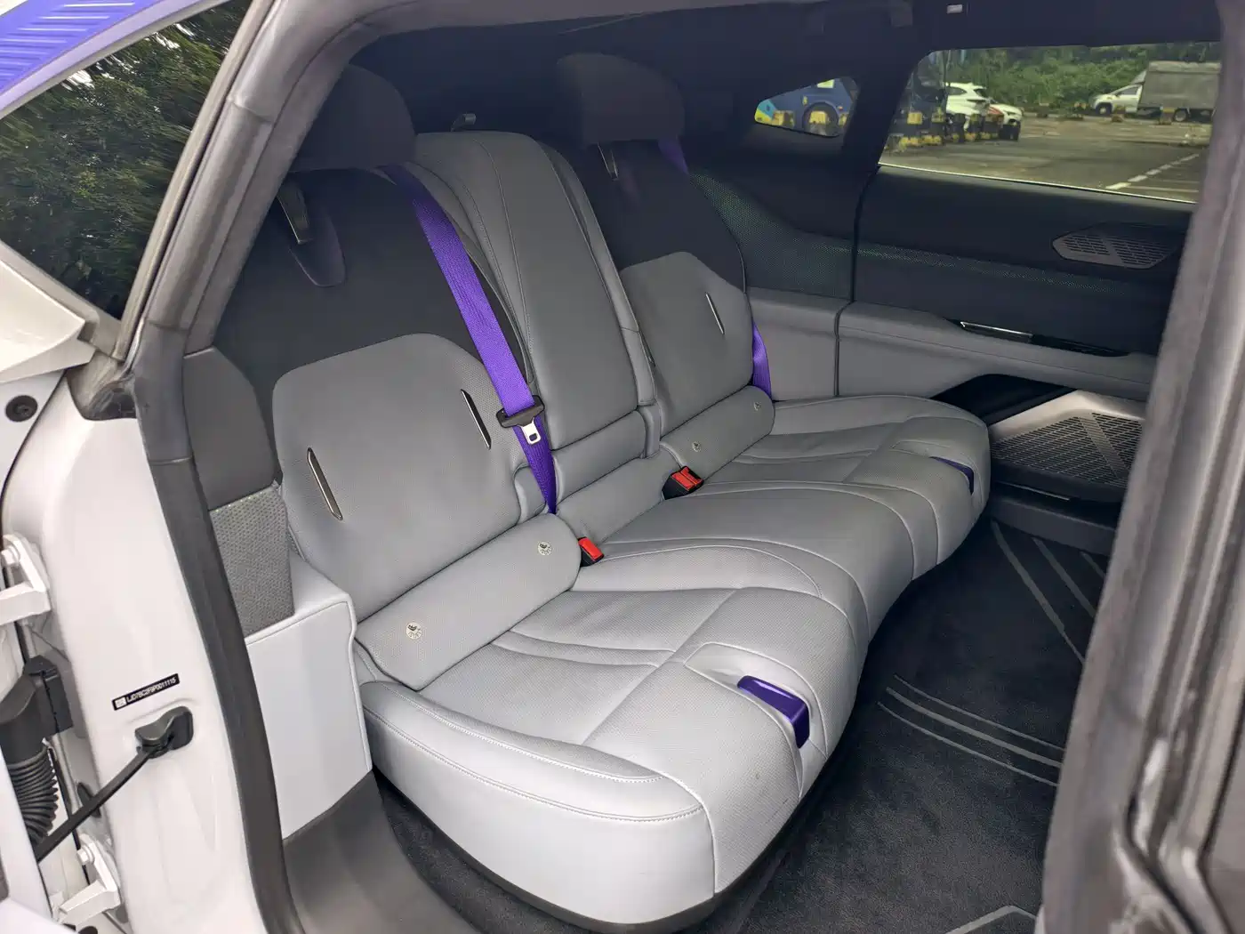 HiPhi Z 2023 5-Seater фото 12