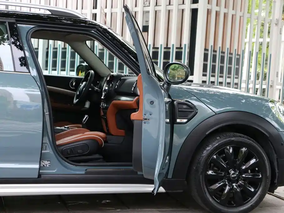 MINI COUNTRYMAN 2022 2022 Facelift 1.5T COOPER ALL4 Connoisseur