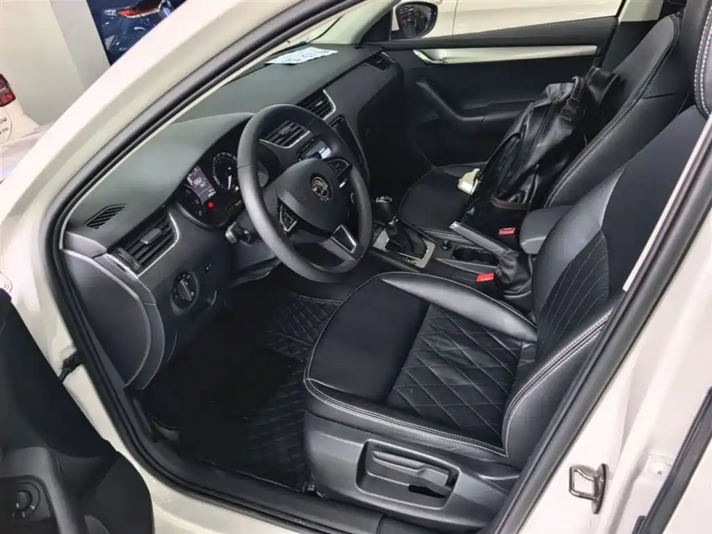 SKODA OCTAVIA