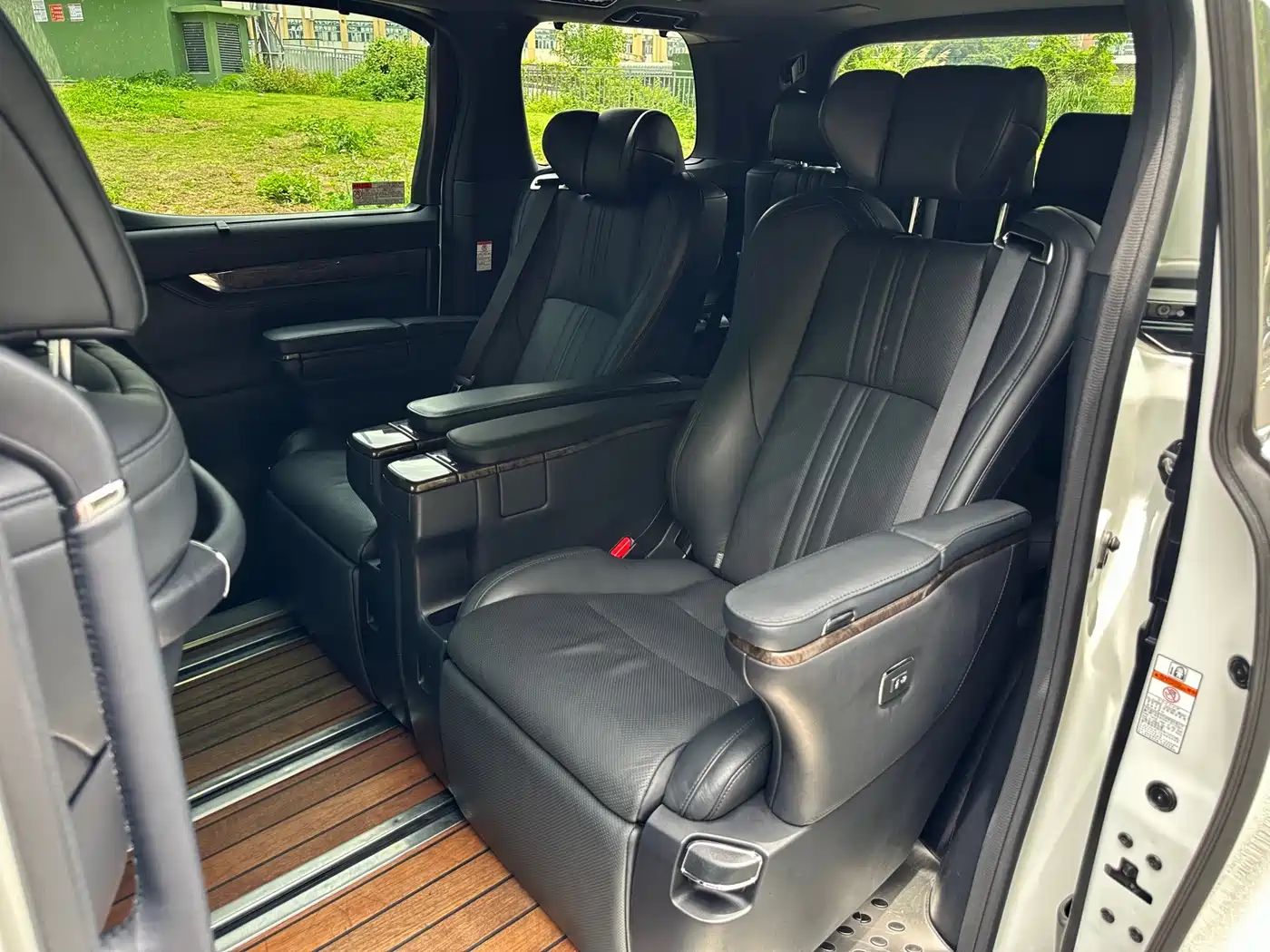 Toyota Alphard 2018 Facelift 3.5L Premium Edition фото 10