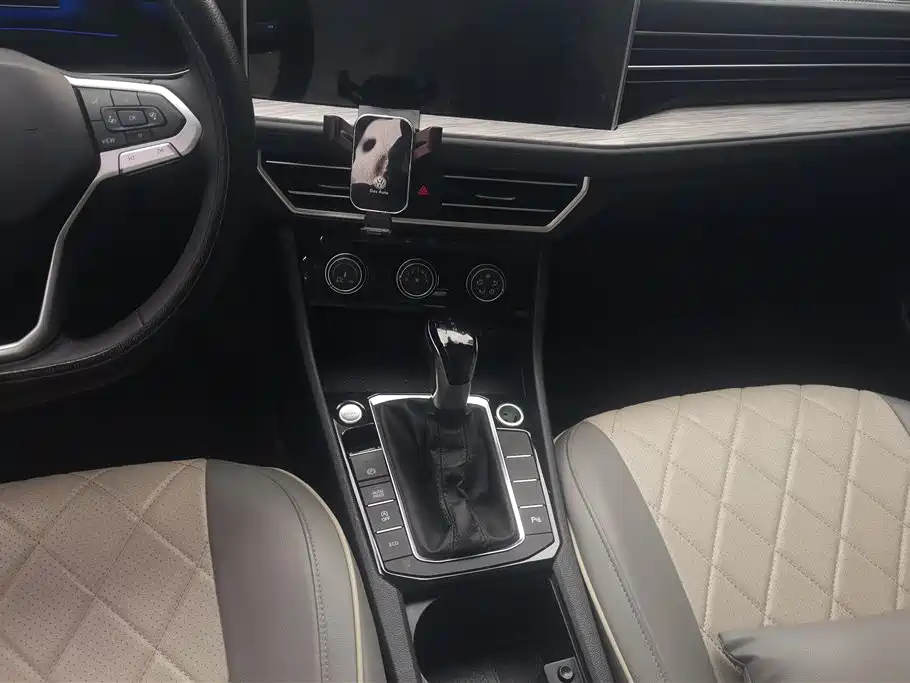Volkswagen Sagitar 2023 300TSI DSG Surpassing Edition фото 16