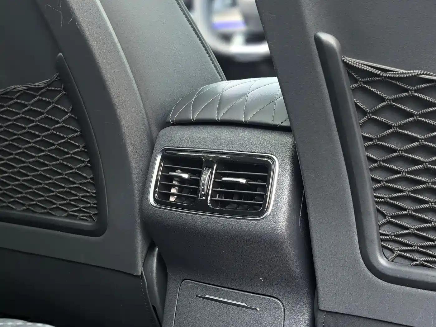 Hongqi HS5 2022 2.0T Smart Connect Premium Edition фото 27