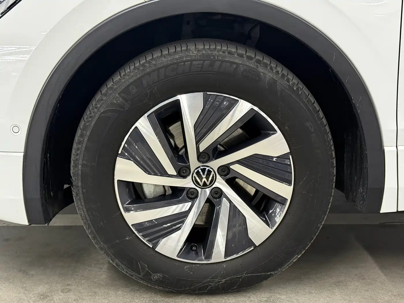 VOLKSWAGEN TIGUAN L NEW ENERGY