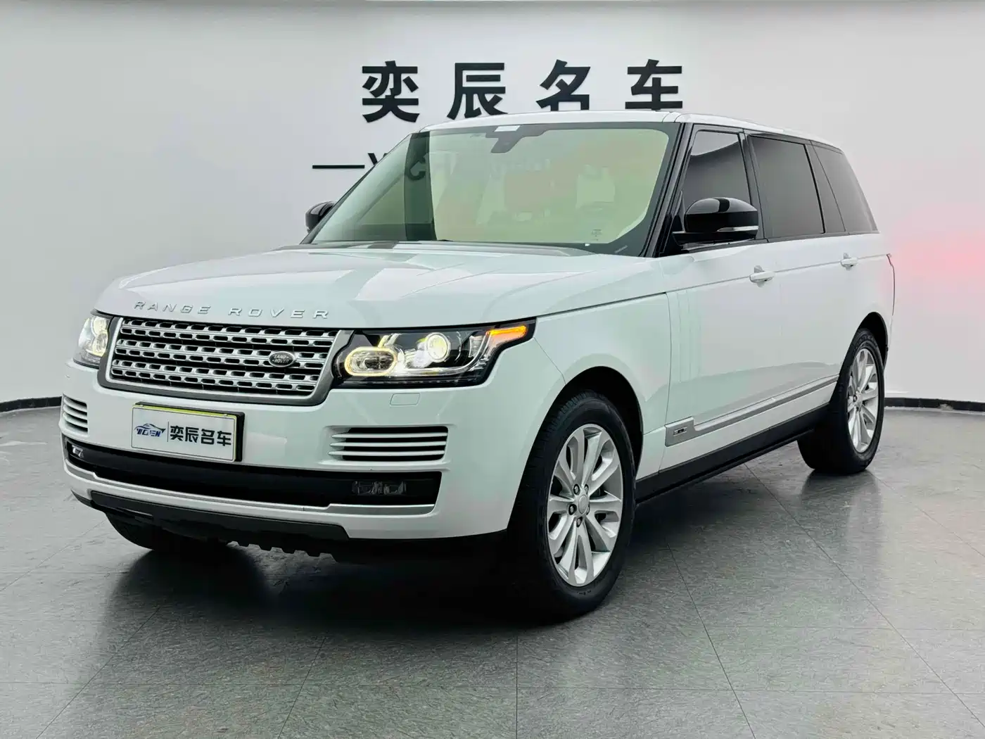 Land Rover Range Rover 2016 3.0 SC V6 Vogue LWB