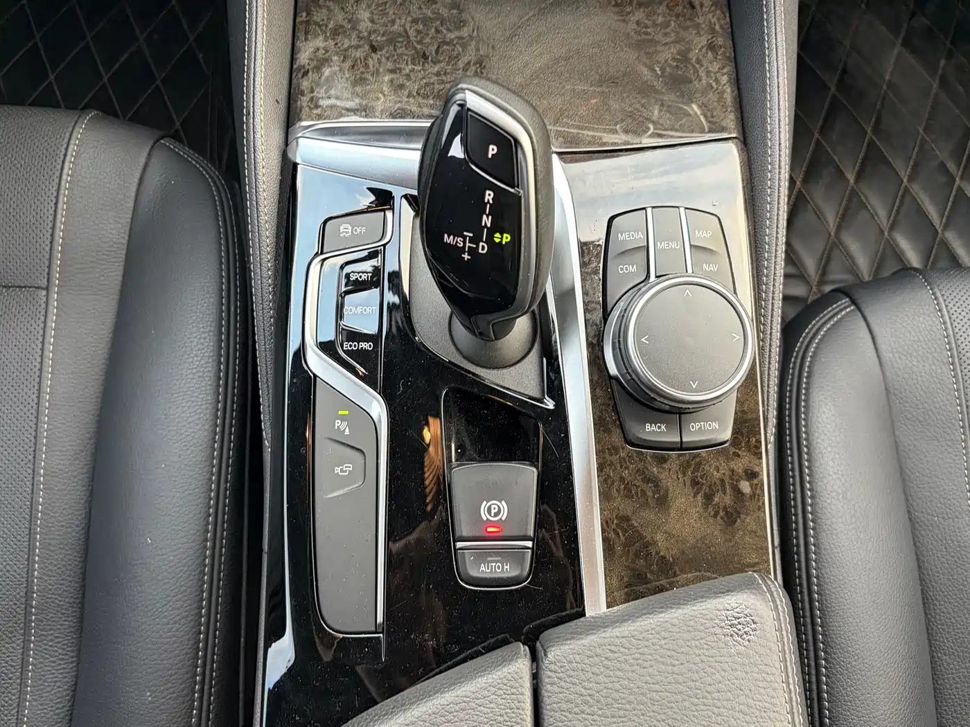 BMW 5 Series 2019 530Li Premium M Sport Package фото 17