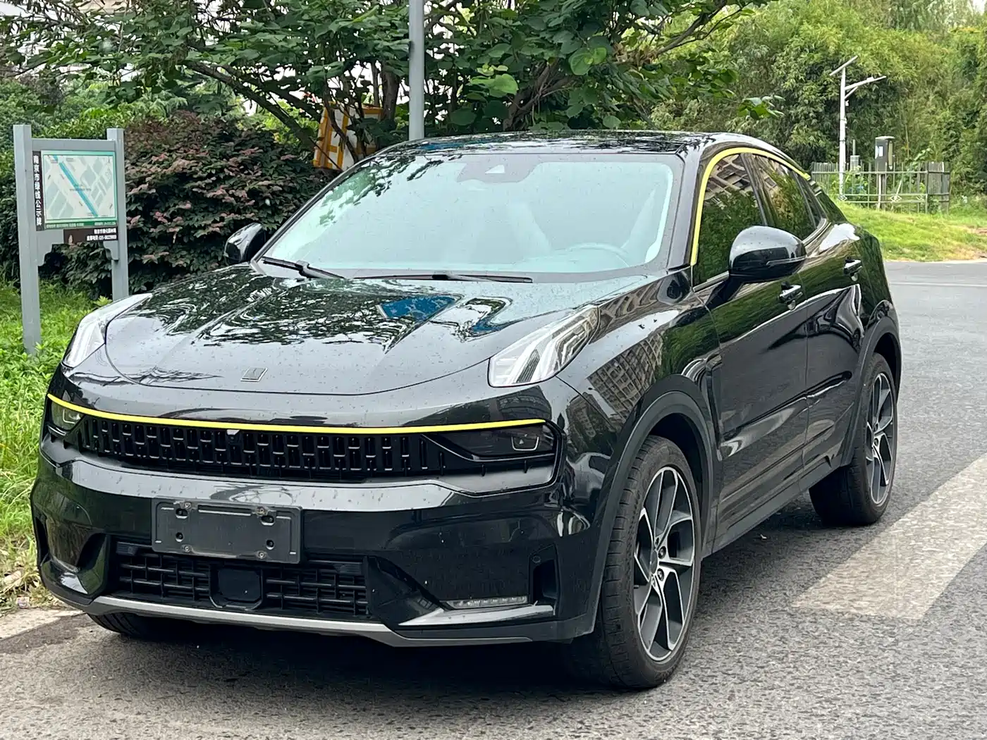 Lynk & Co 05 2022 2.0TD 2WD Shine Halo