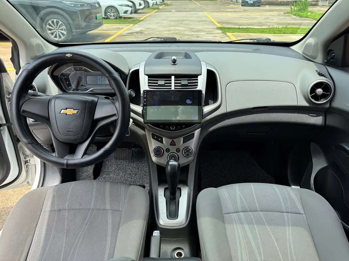 Chevrolet Aveo 2014 2014 Sedan 1.4SL AT Fashion Sunroof Edition