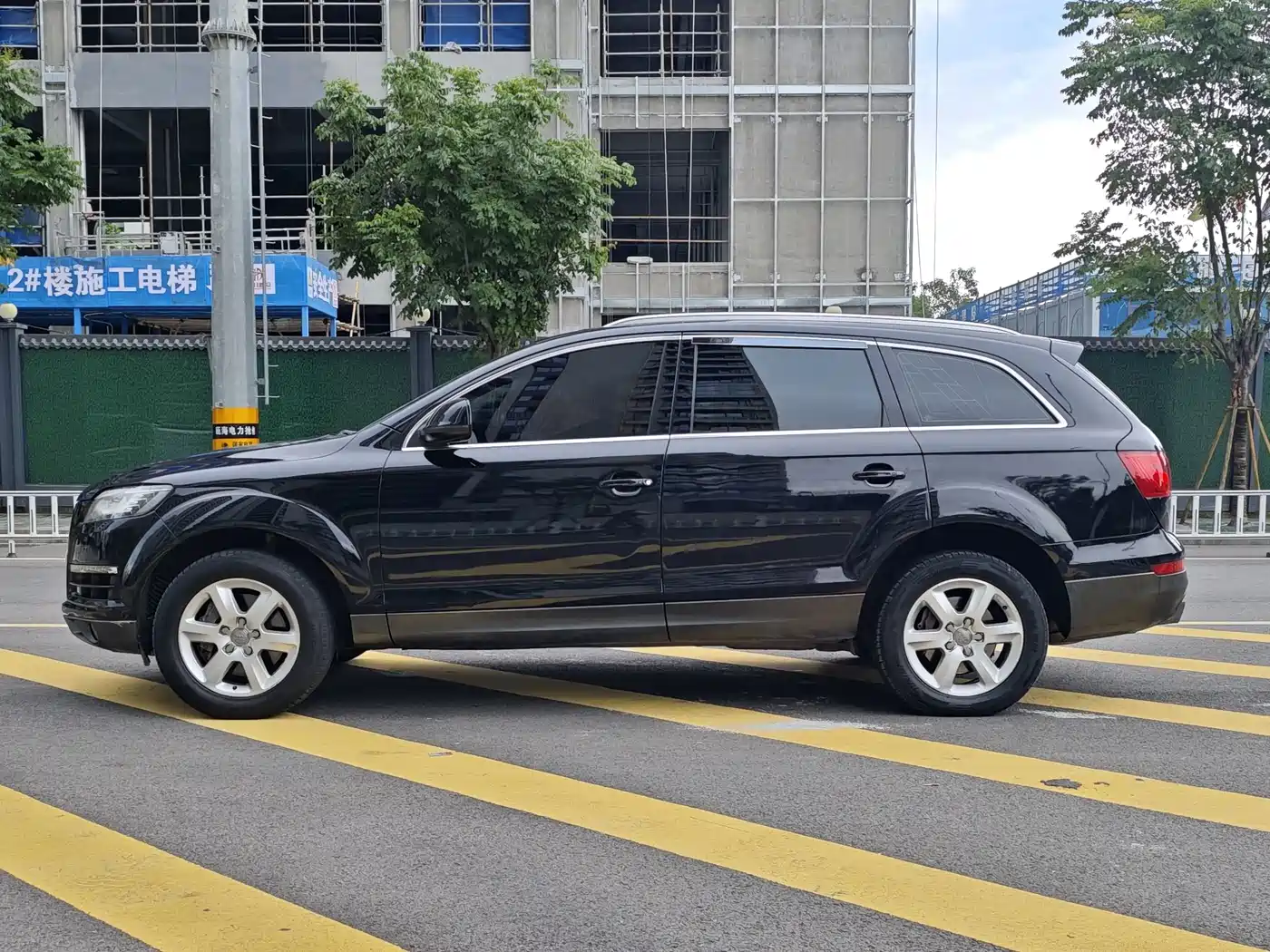 Фото 2 - Audi Q7