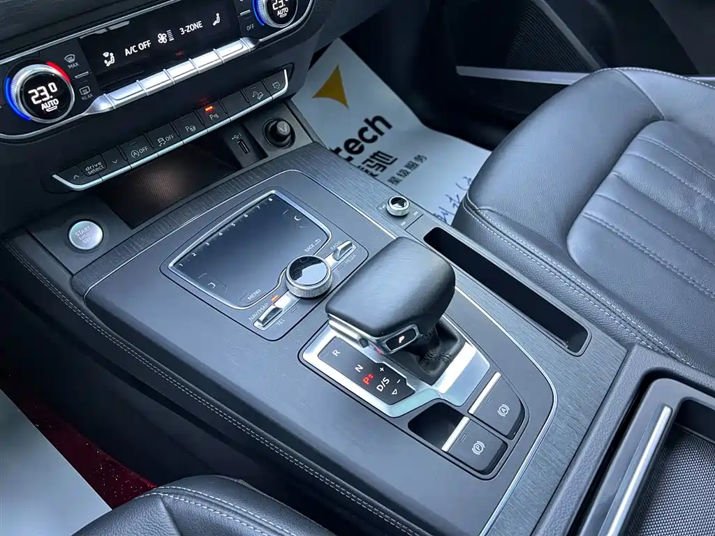 Audi Q5L 2020 45 TFSI Premium Elegance фото 16