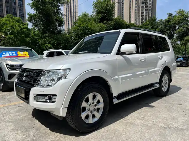  Mitsubishi Pajero (Import) 2020 3.0L Automatic Standard Edition