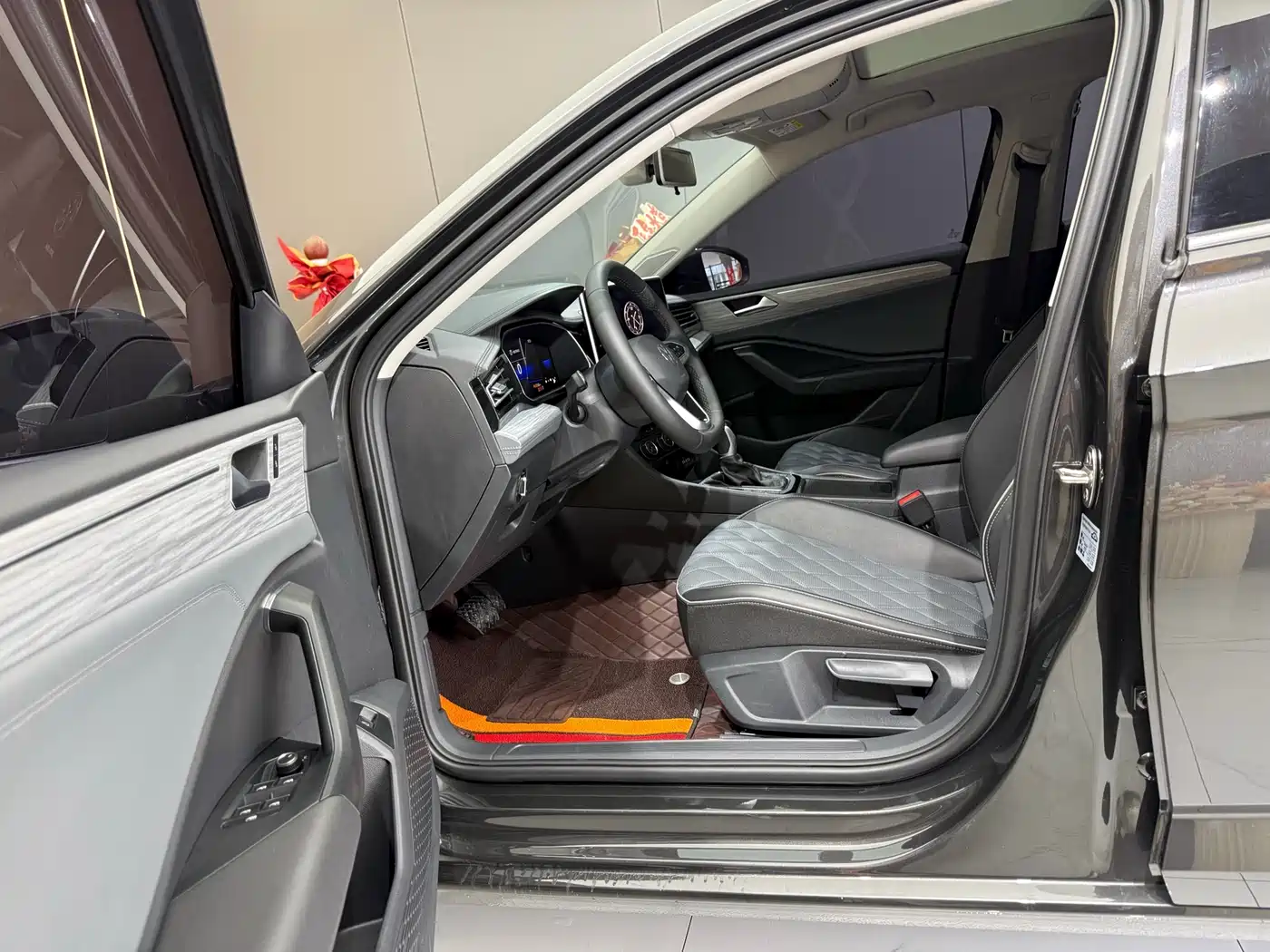 Volkswagen Sagitar 2023 300TSI DSG Surpassing Edition фото 4