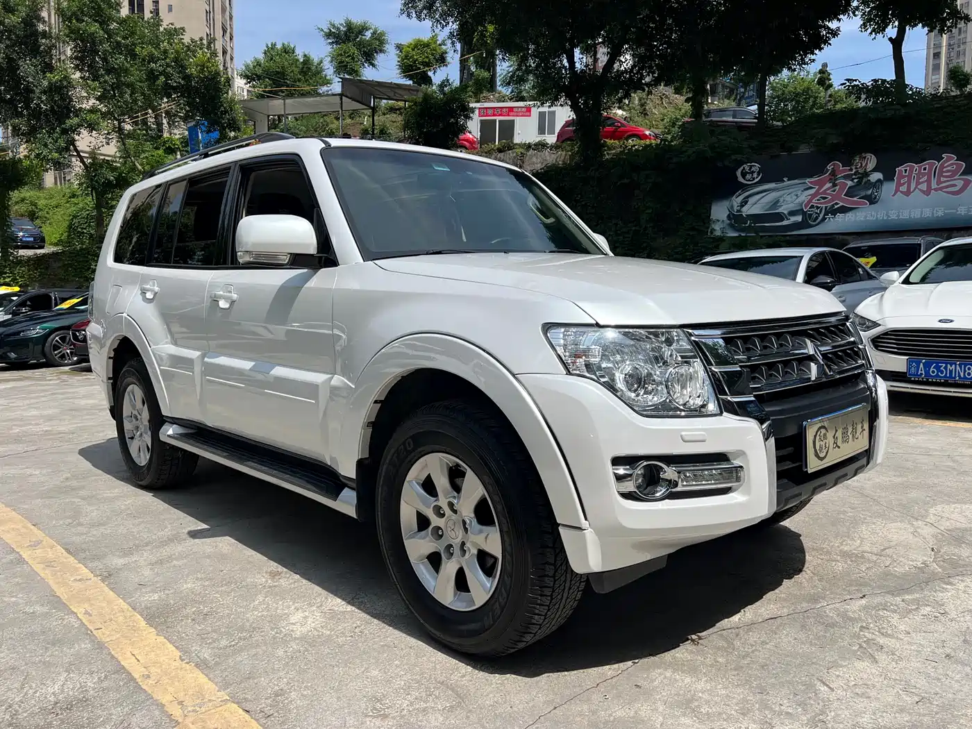 Mitsubishi Pajero (Import) 2020 3.0L Automatic Standard Edition фото 3