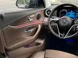 Фото 20 - Mercedes-Benz E-Class
