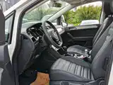 Photo 6 - Volkswagen Touran