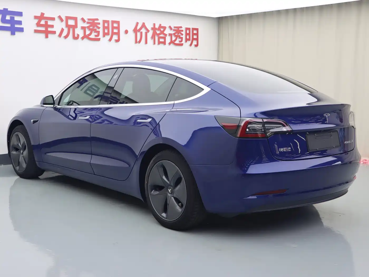 Фото 23 - Tesla Model 3