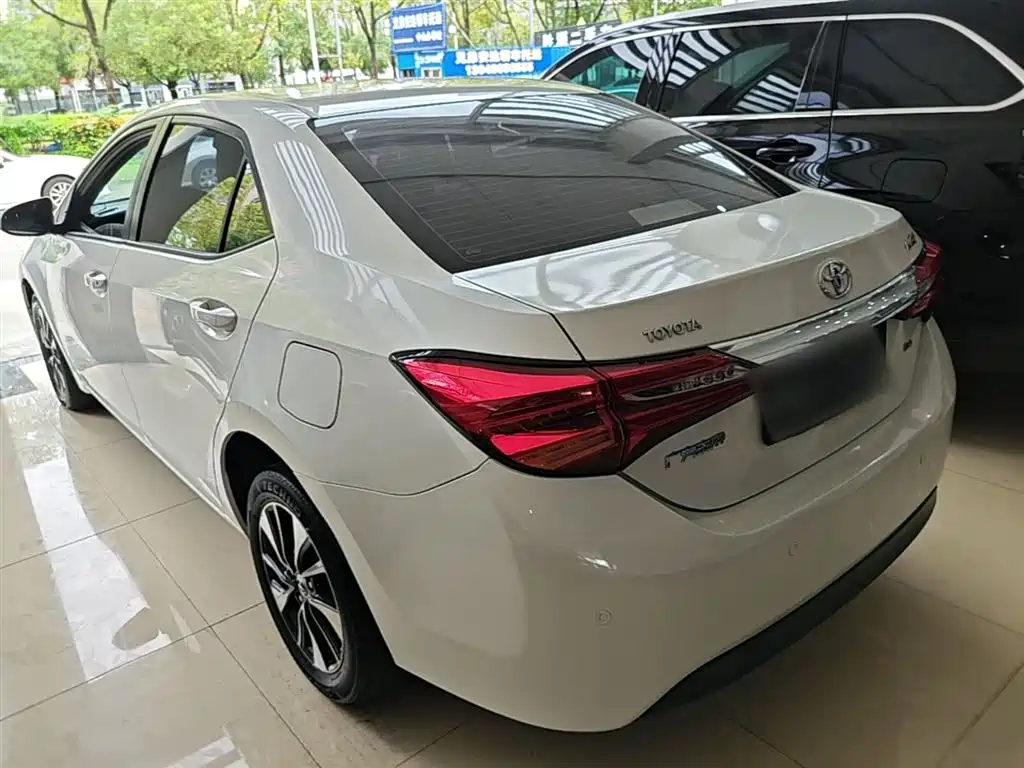 Toyota Levin 2017 Facelift 185T CVT Leading Edition China V фото 5