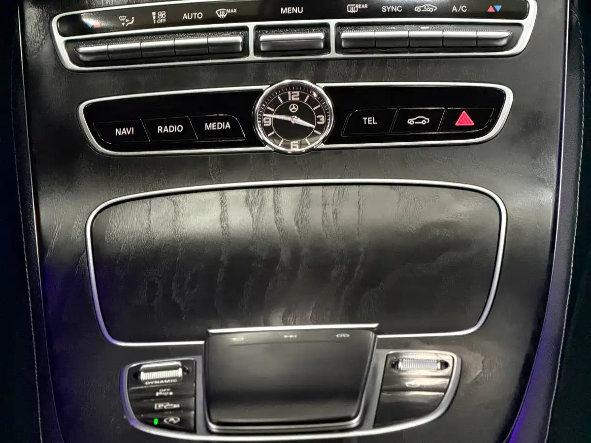 Mercedes-Benz E-Class 2019 E 200 L Sport фото 7