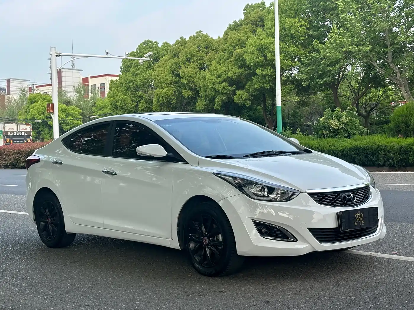 Hyundai Langdong 2016 1.6L Automatic Premium Edition фото 3