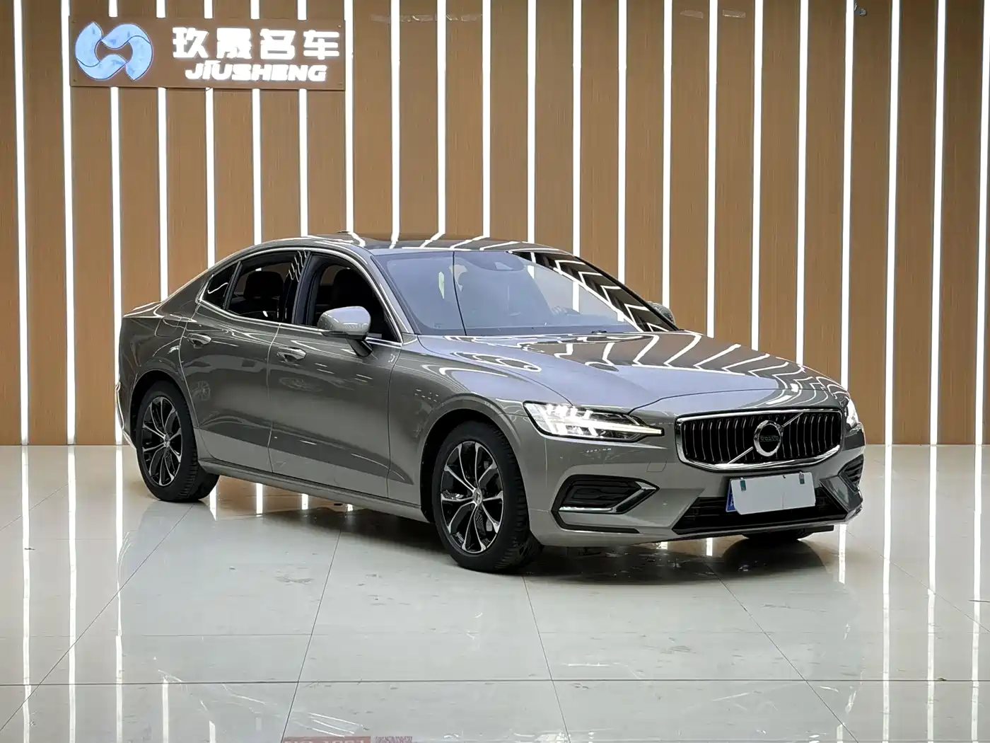 VOLVO S60