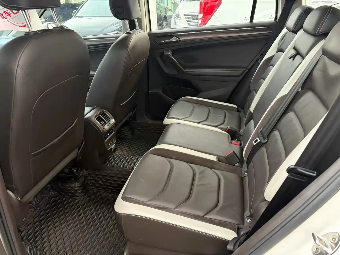 Volkswagen Tiguan L 2017 330TSI Automatic 2WD Luxury Edition фото 5
