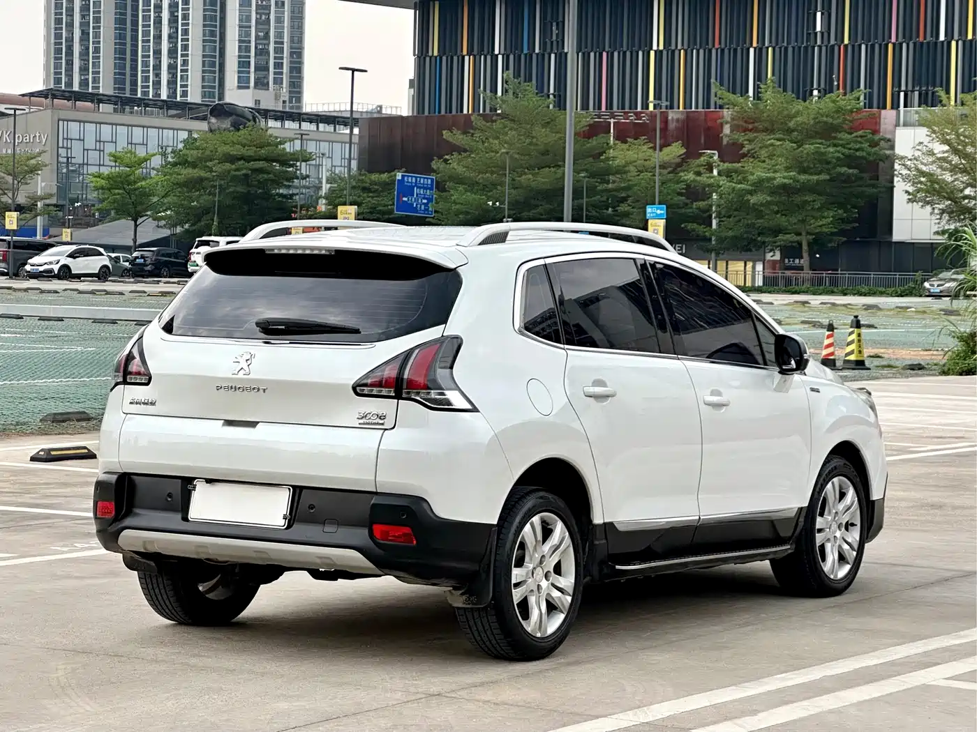 Peugeot 3008 2016 1.6THP Automatic Classic Edition фото 4