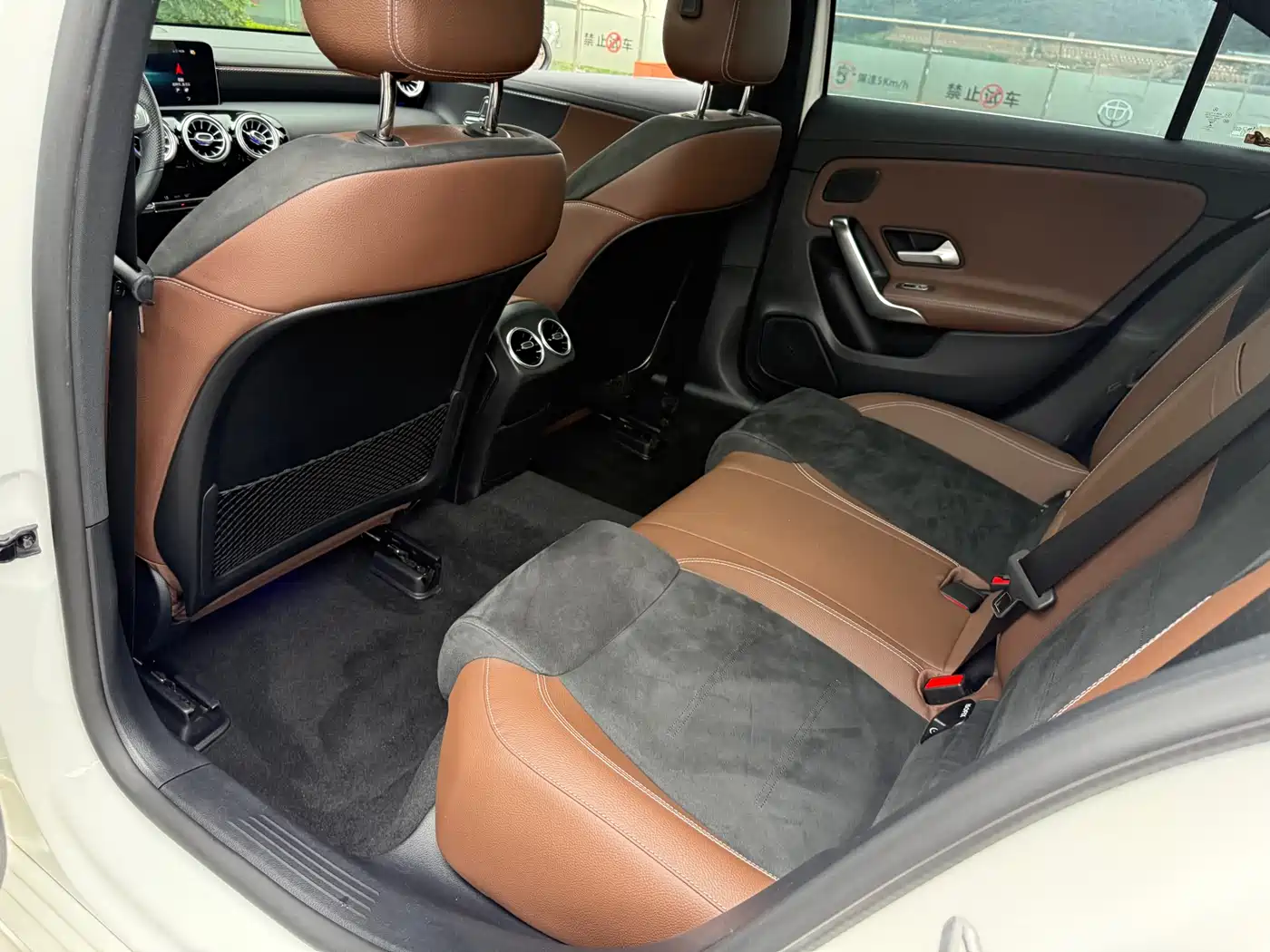 Фото 32 - Mercedes-Benz A-Class