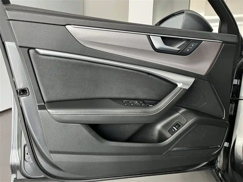 Audi A6L 2020 55 TFSI quattro Exclusive Dynamic фото 14