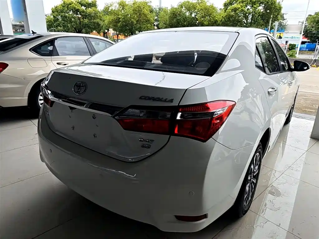 Toyota Corolla 2017 Facelift 1.2T S-CVT GL-i фото 7