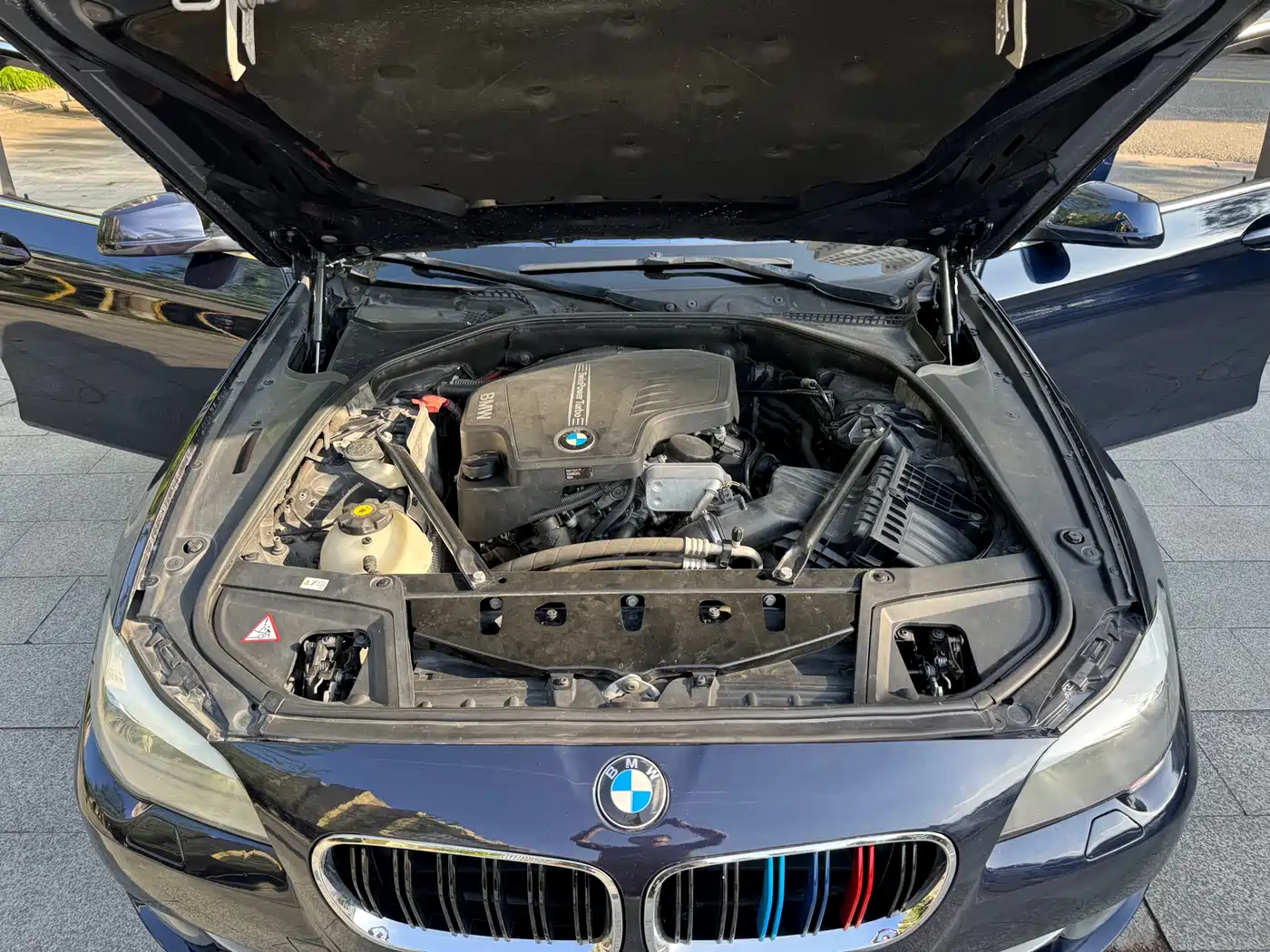 BMW 5 Series 2013 525Li Luxury фото 17