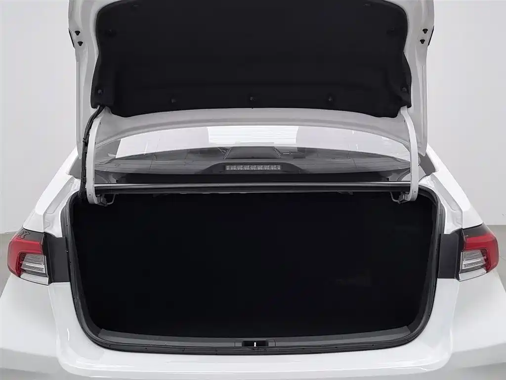 Toyota Corolla 2023 1.8L Smart Hybrid Dual Engine Elite Edition фото 16