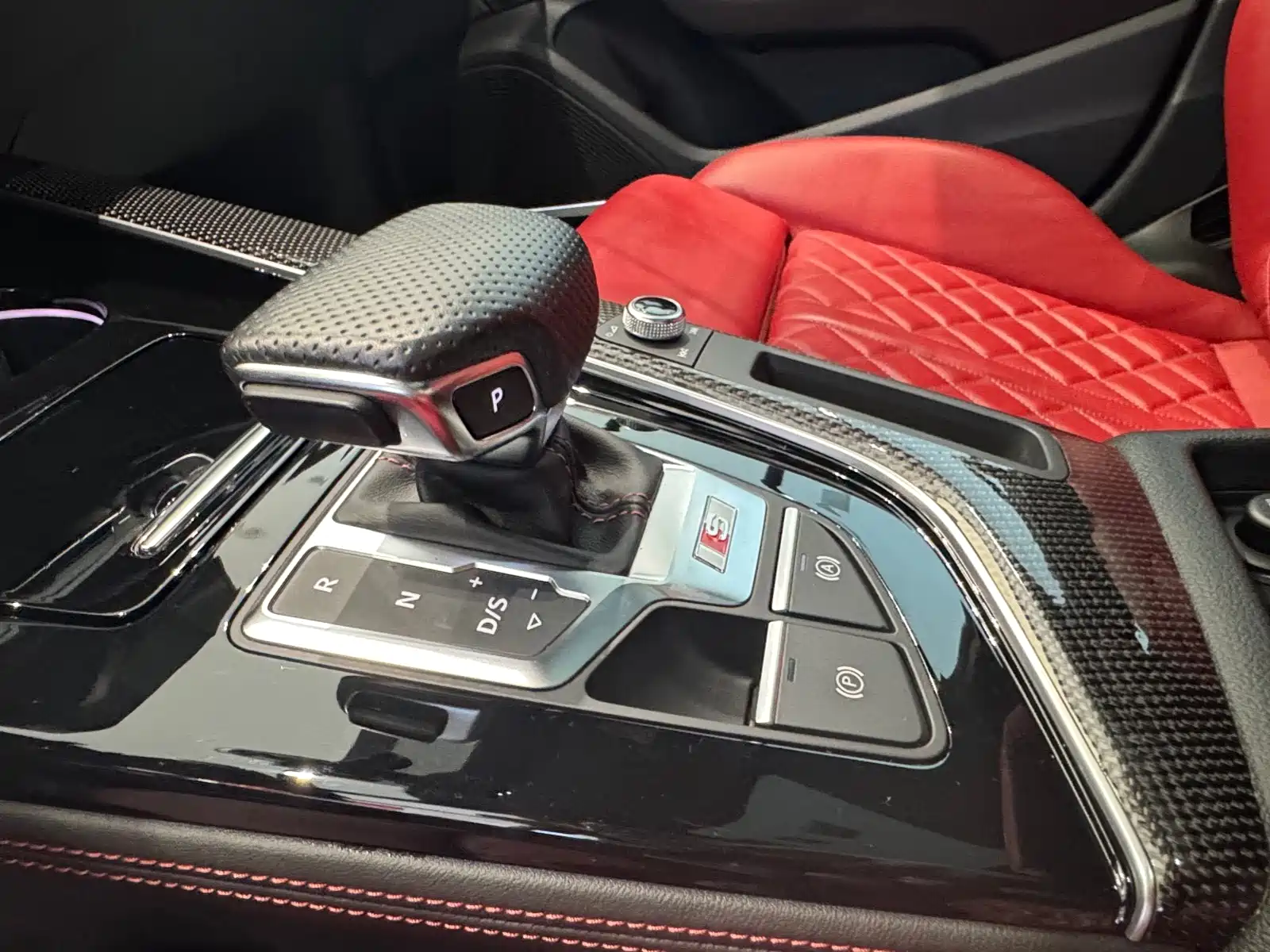 Photo 10 - Audi S4