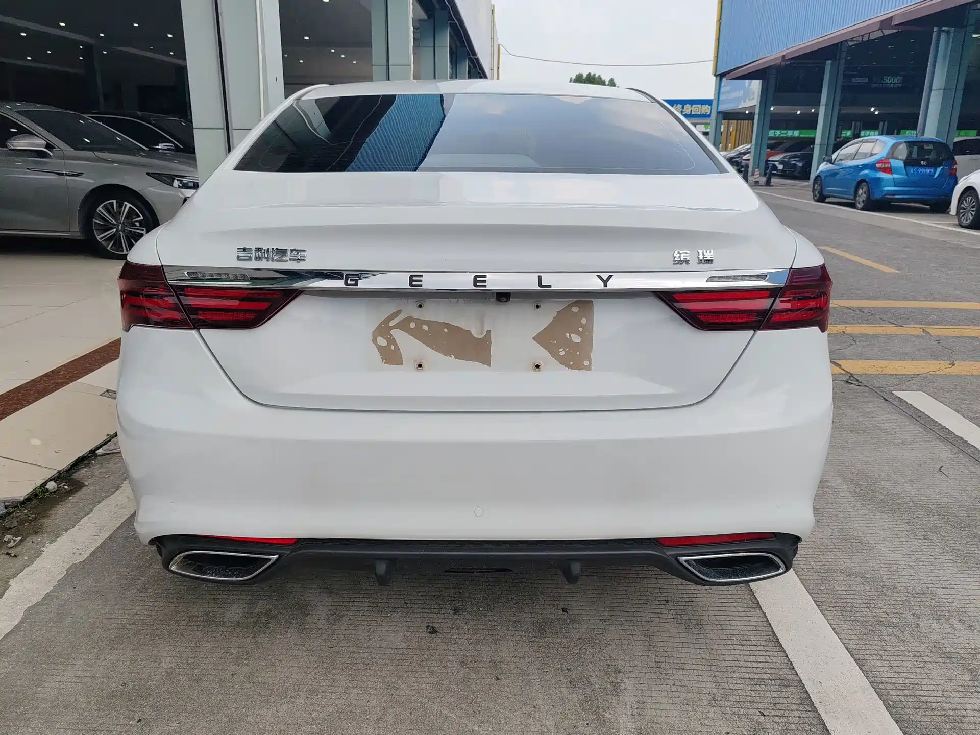 Фото 7 - Geely Binrui