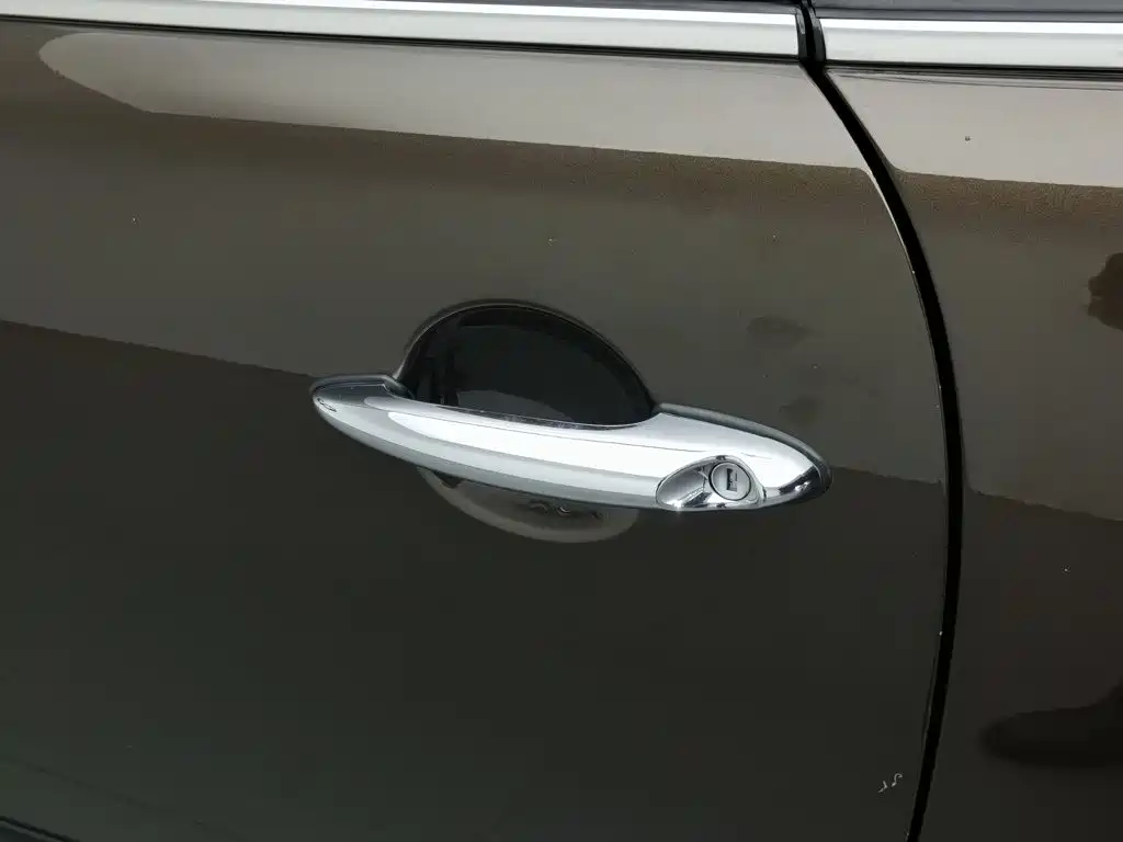 MINI CLUBMAN 2012 2011 1.6L ONE