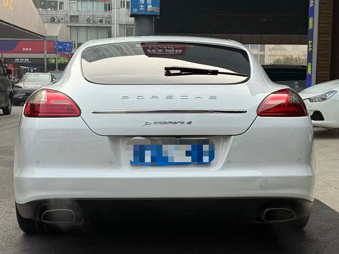 Porsche Panamera 2013 Panamera 4 Platinum Edition 3.6L фото 5