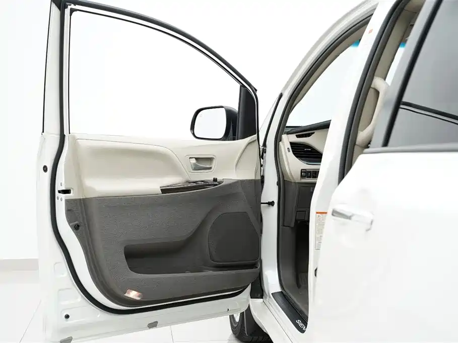Toyota Sienna 2016 2015 3.5L 4WD L