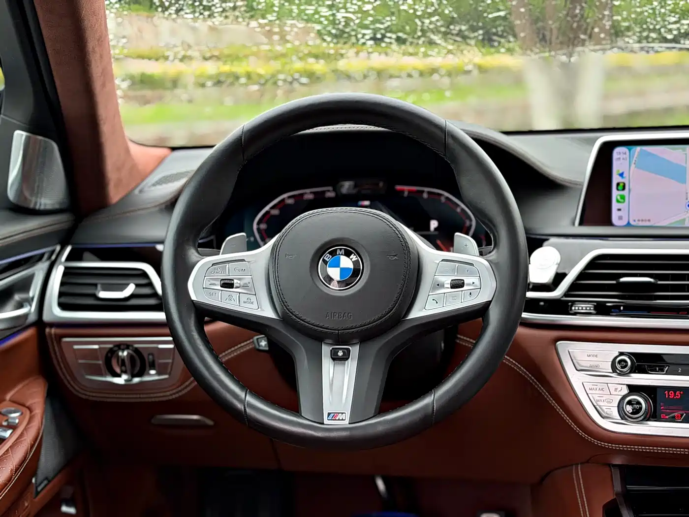 BMW 7 Series 2021 Model 740Li xDrive Executive M Sport Package фото 9