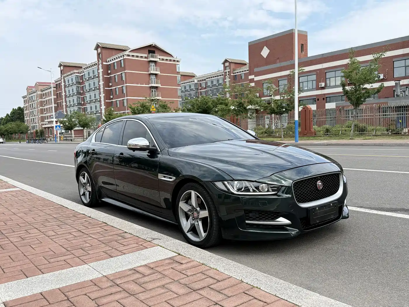Jaguar XE 2016 2015 2.0T 200PS R-Sport