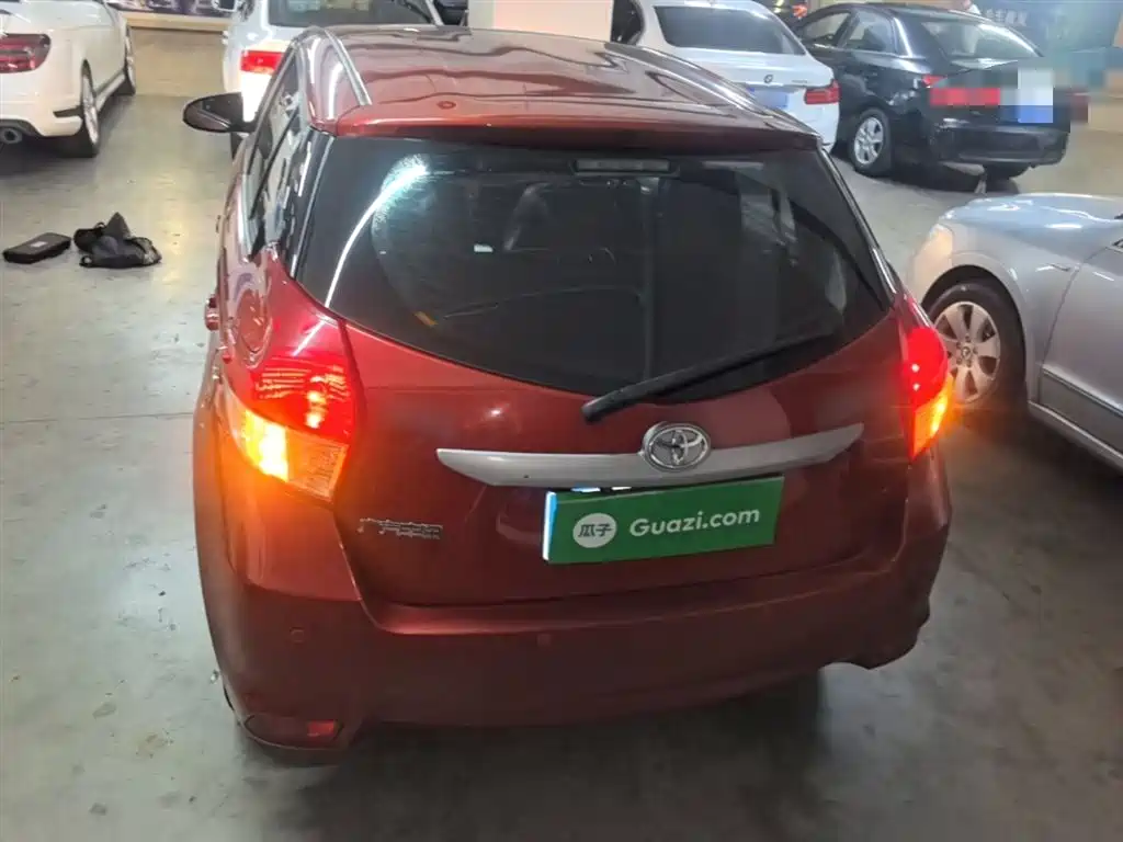 Toyota YARiS L Zhi Xuan 2015 1.5G Auto Sunroof Special Edition фото 6