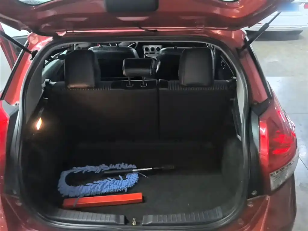 Toyota YARiS L Zhi Xuan 2015 1.5G Auto Sunroof Special Edition фото 19