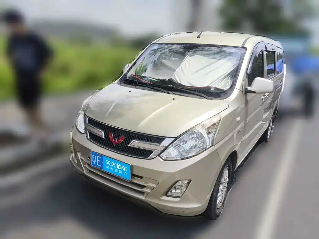 Wuling Motors Wuling Rongguang V 2017 2016 1.5L Standard