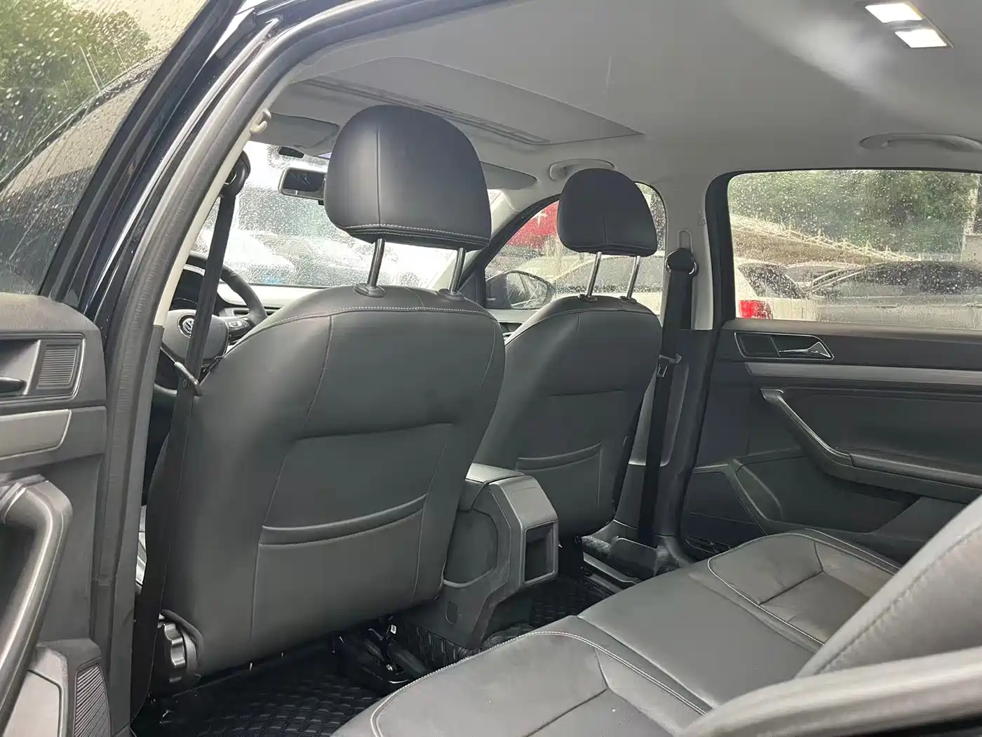 Volkswagen Lavida 2017 1.6L Automatic Comfort Edition фото 5