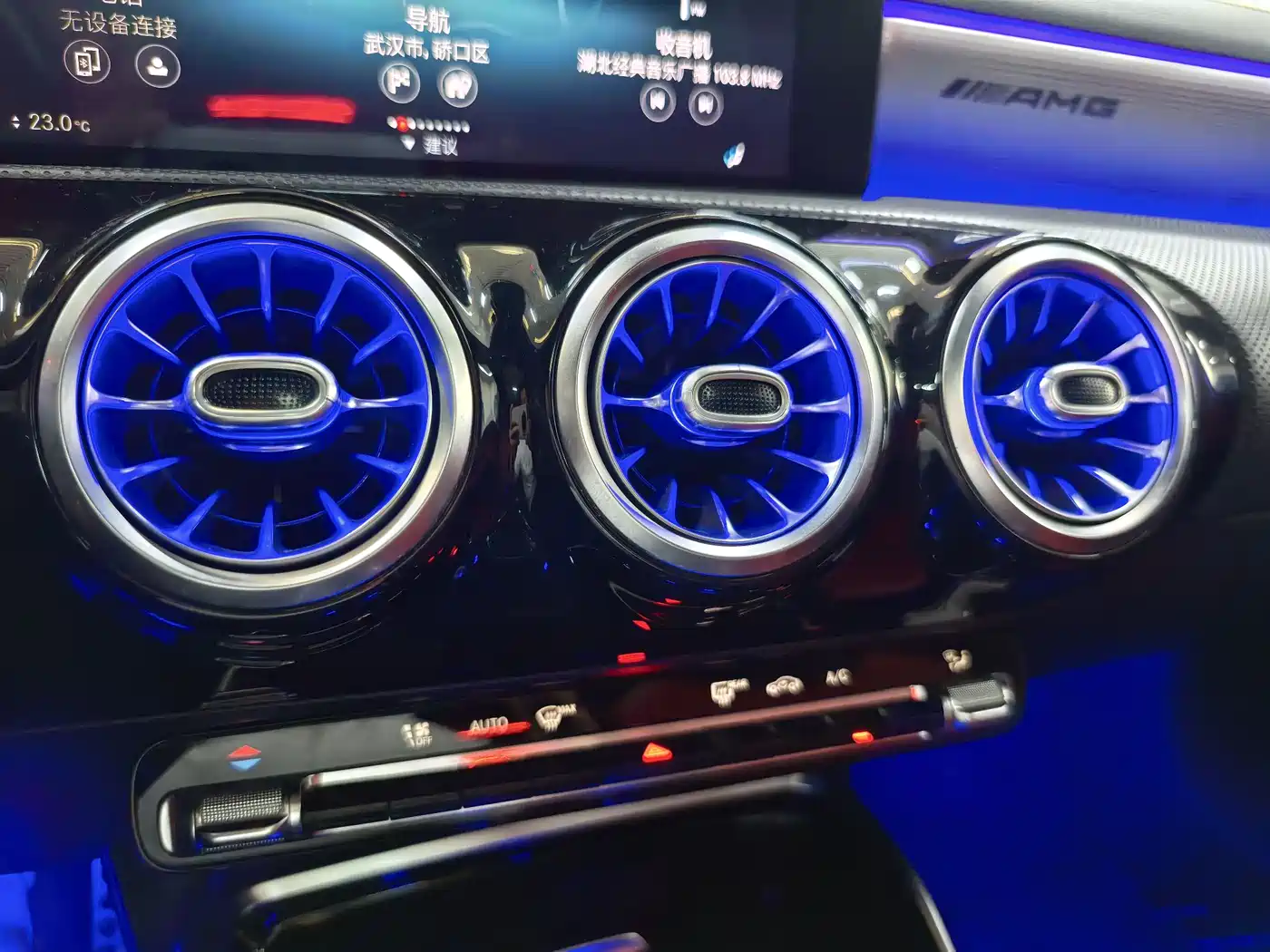 Mercedes-Benz A-Class AMG 2020 AMG A 35 L 4MATIC фото 19